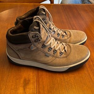 Mens Ecco Byway Gore-Tex Boots size 10 (Euro 44)